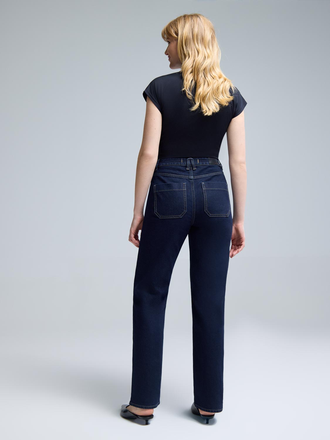 Rinse Wash Straight-Leg Jeans