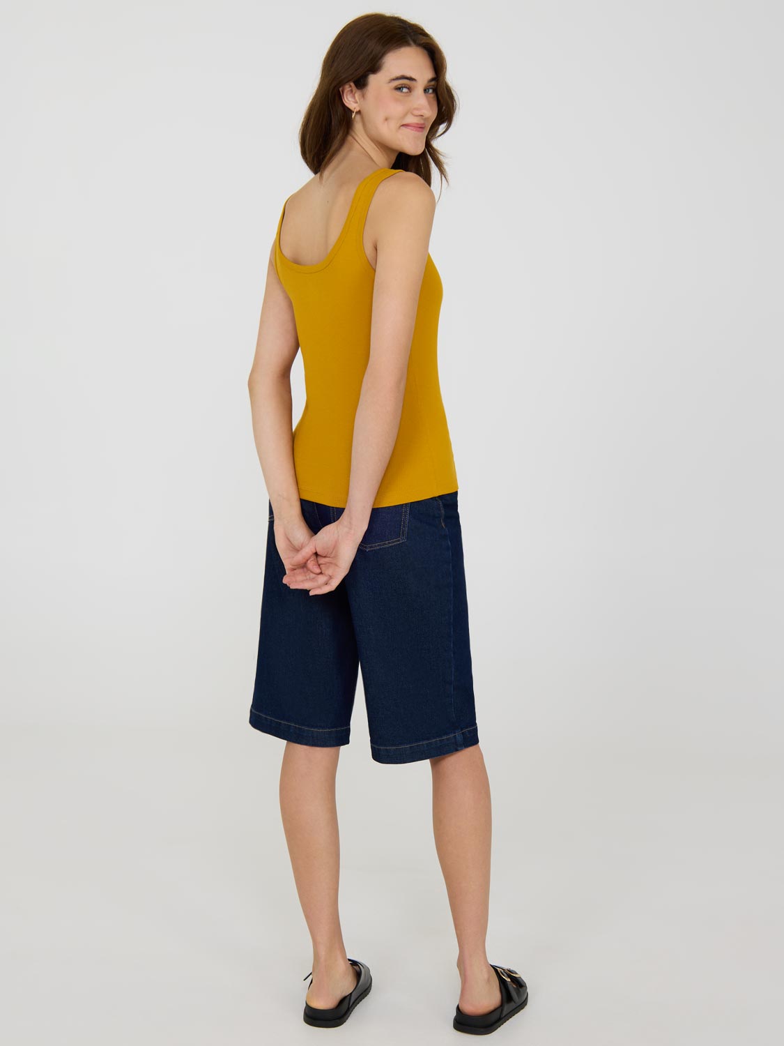 Scoop Neck Sleeveless Ribbed Top