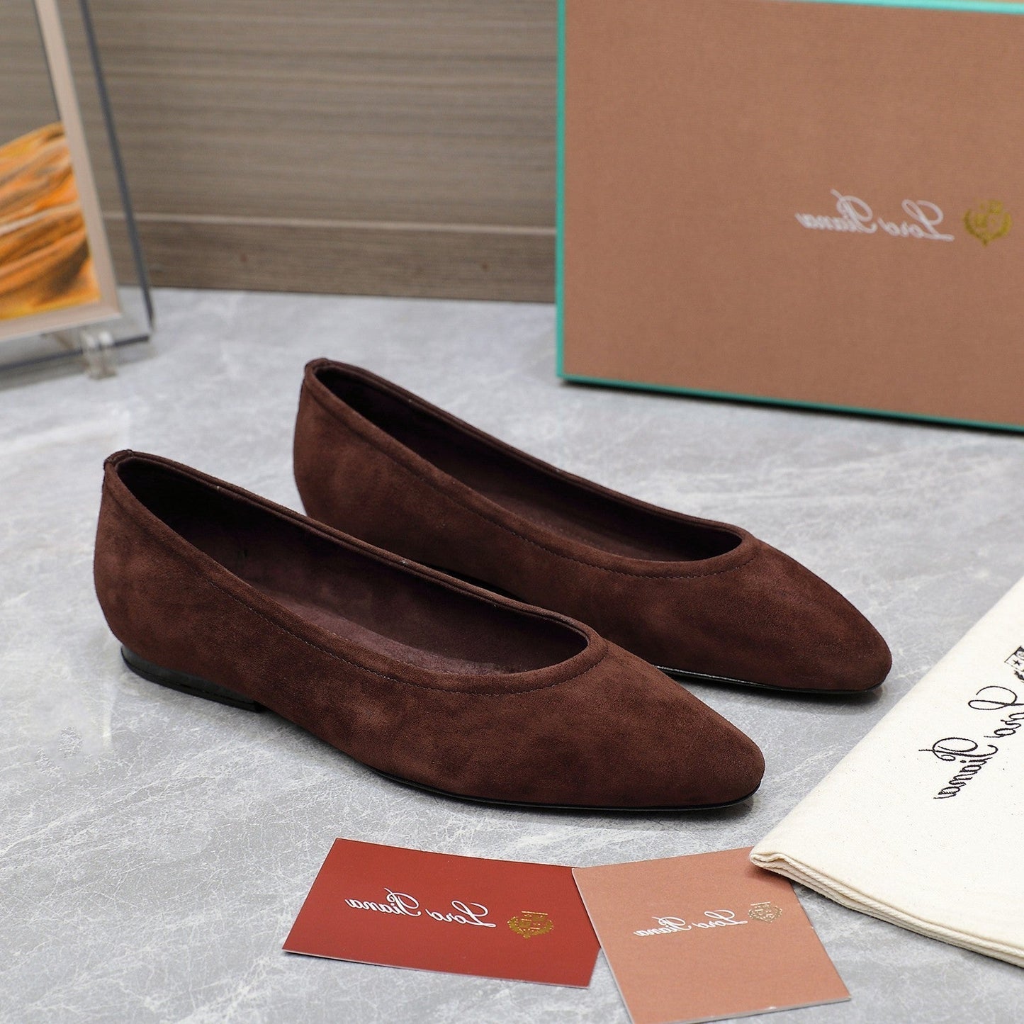 CLASSIC BALLET SHOES IN BROWN SUEDUE