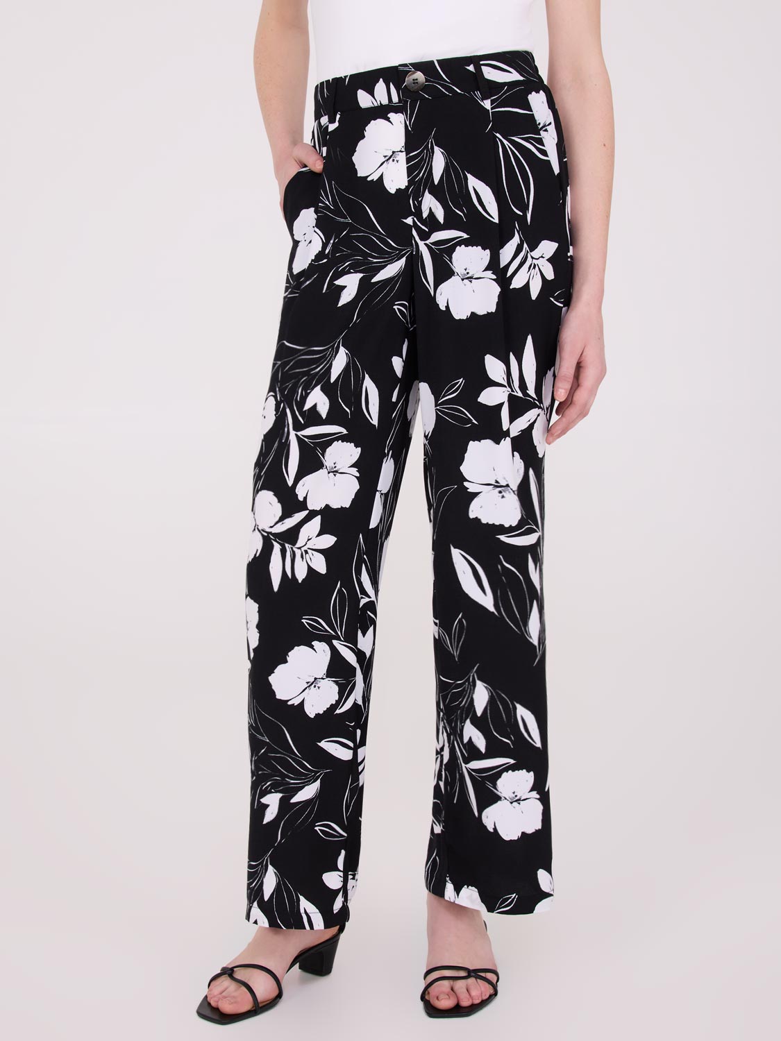 Printed Wide-Leg Mid-Rise Pants
