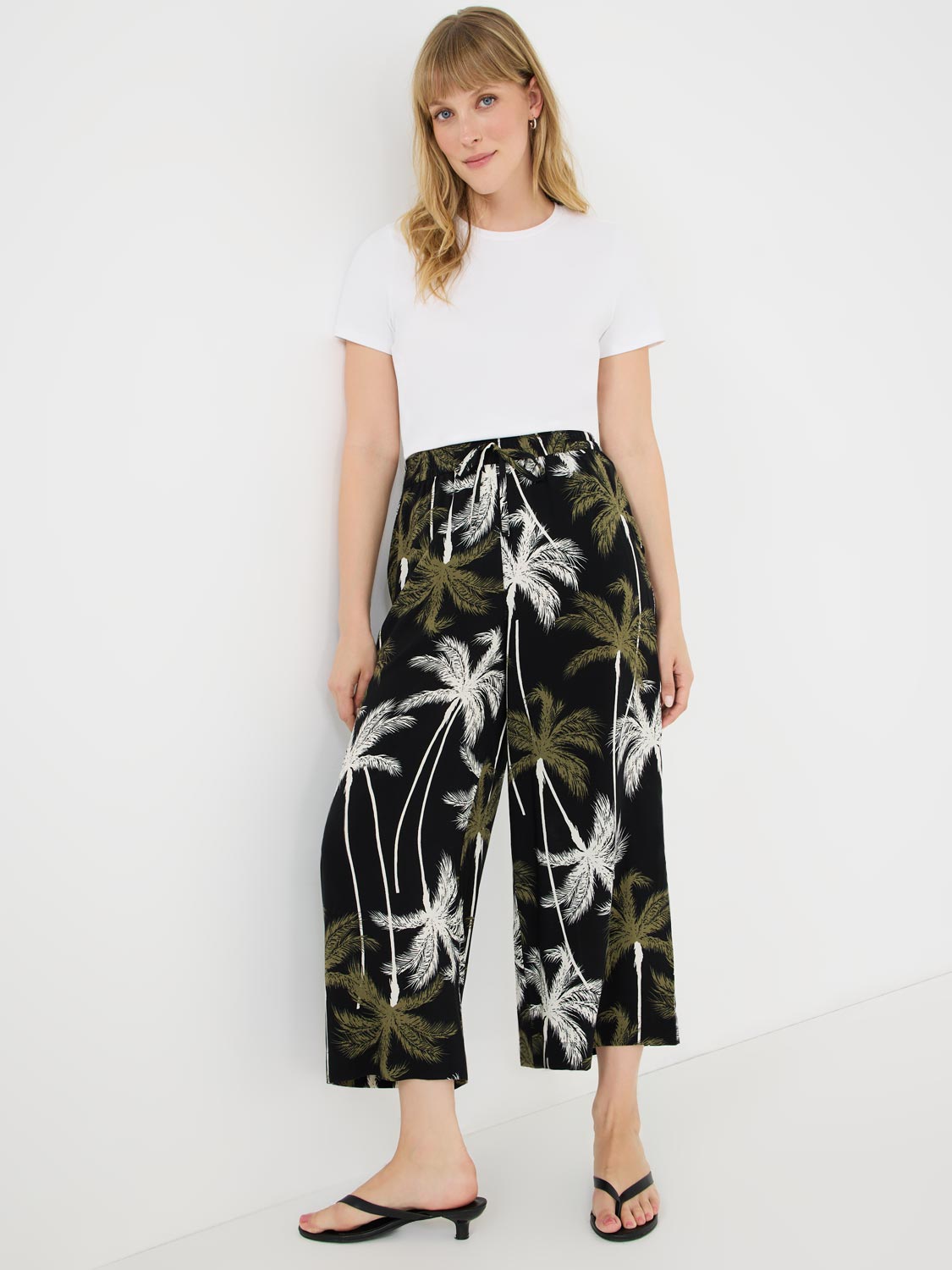 Tropical Print Wide-Leg Gaucho Pants