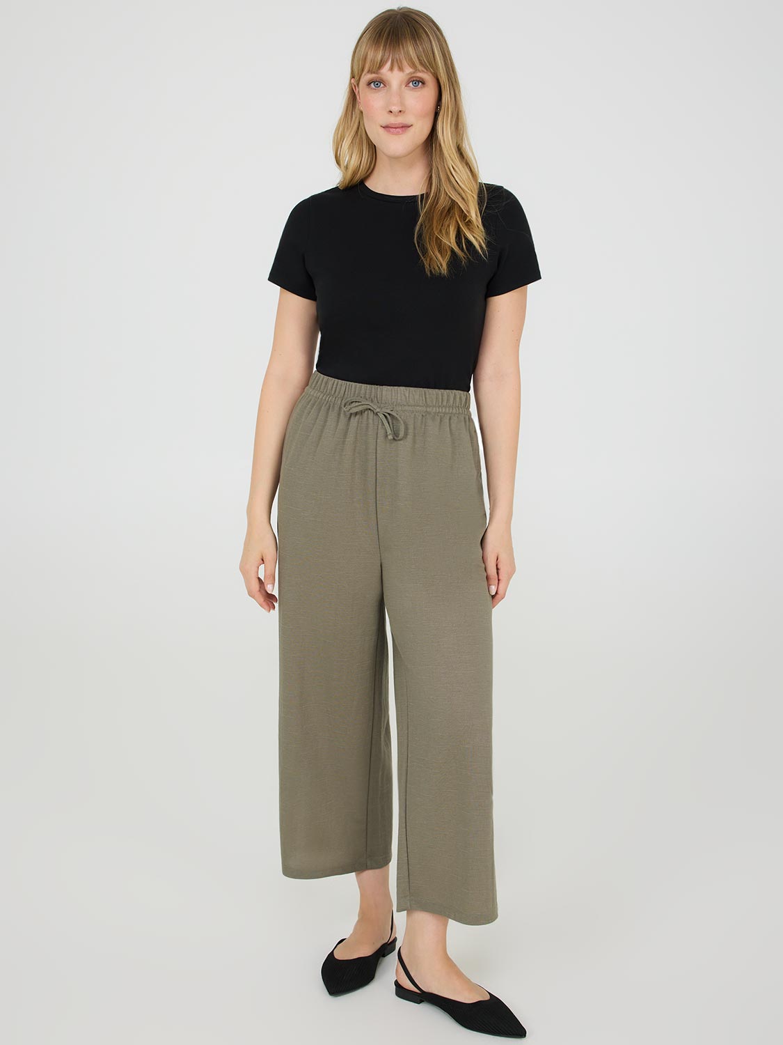 Drawstring Textured Wide-Leg Gaucho Pants