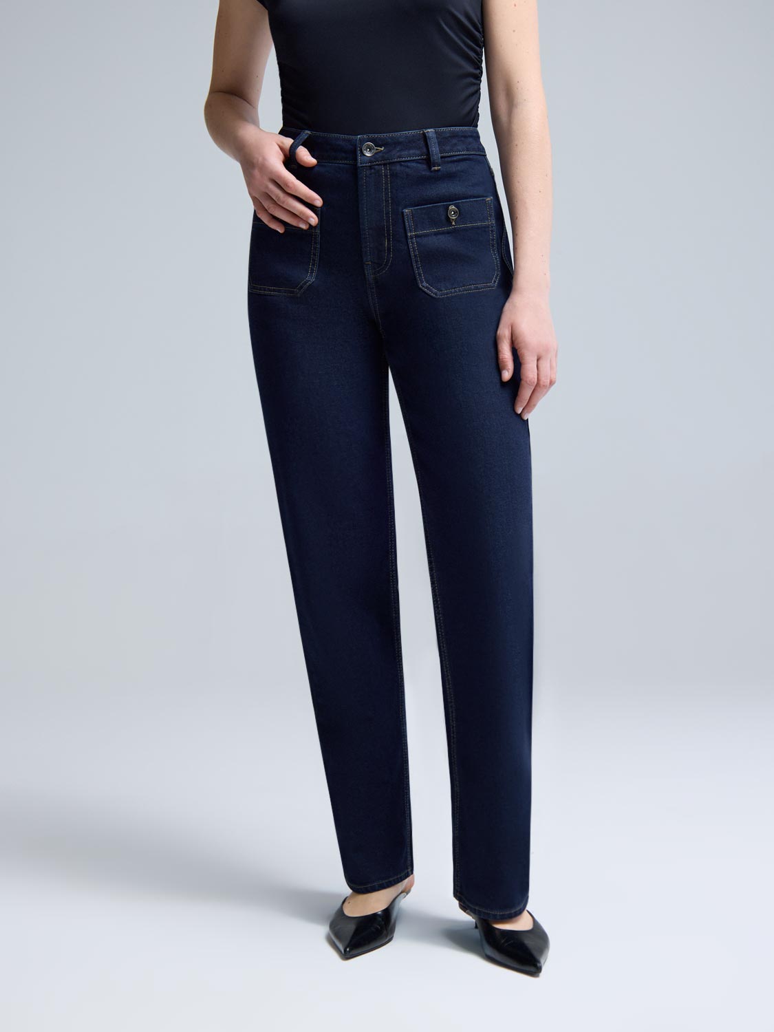 Rinse Wash Straight-Leg Jeans