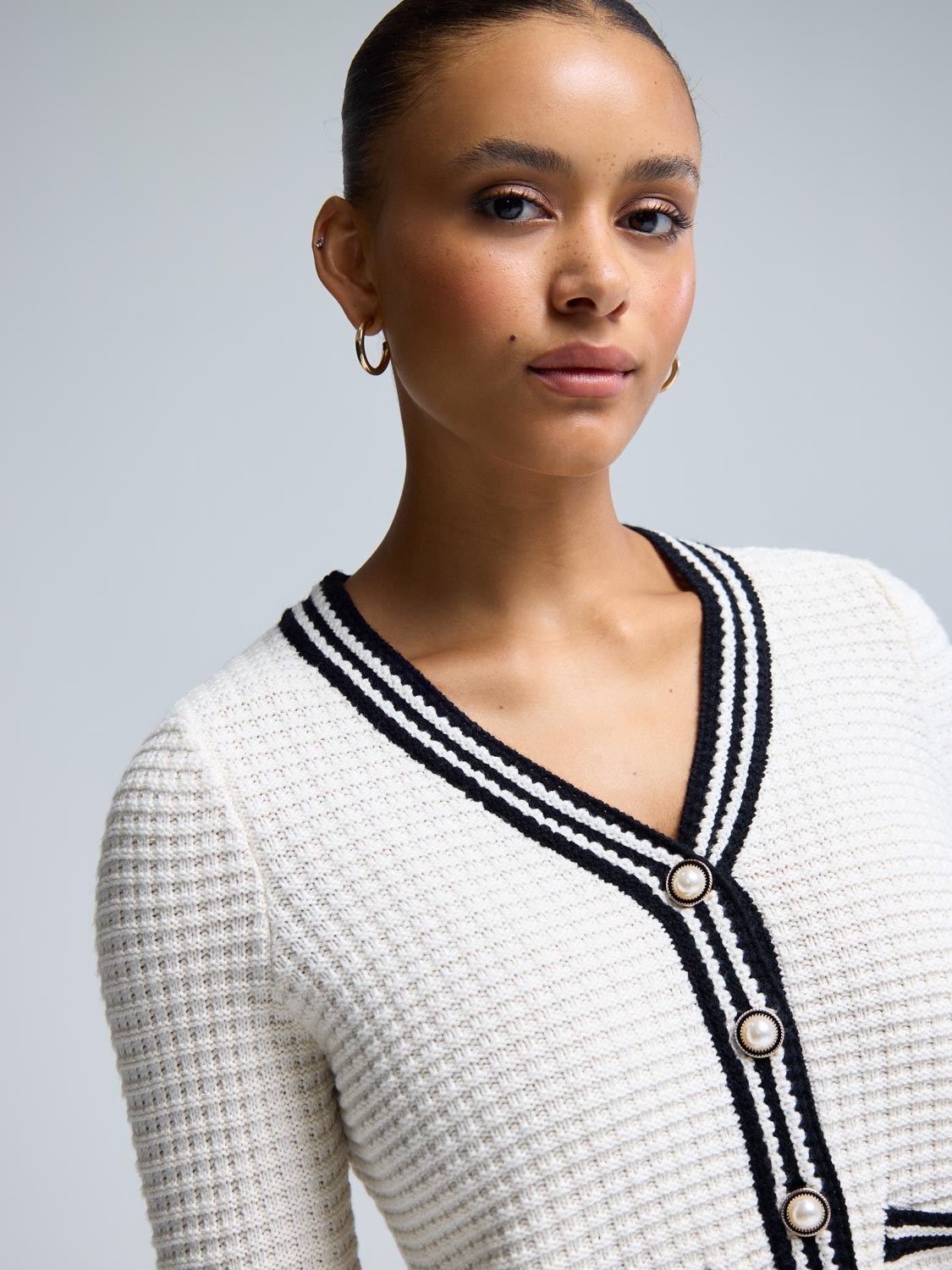 Contrast Trim V-Neck Ribbed Cardigan