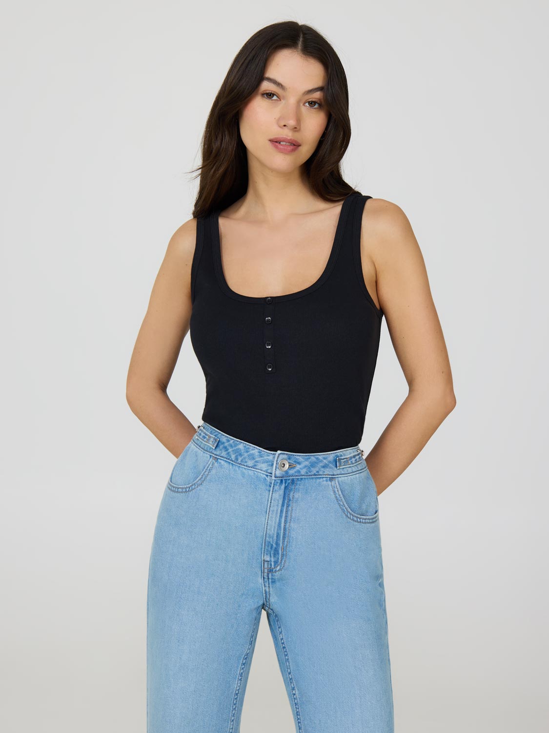 Scoop Neck Sleeveless Ribbed Top