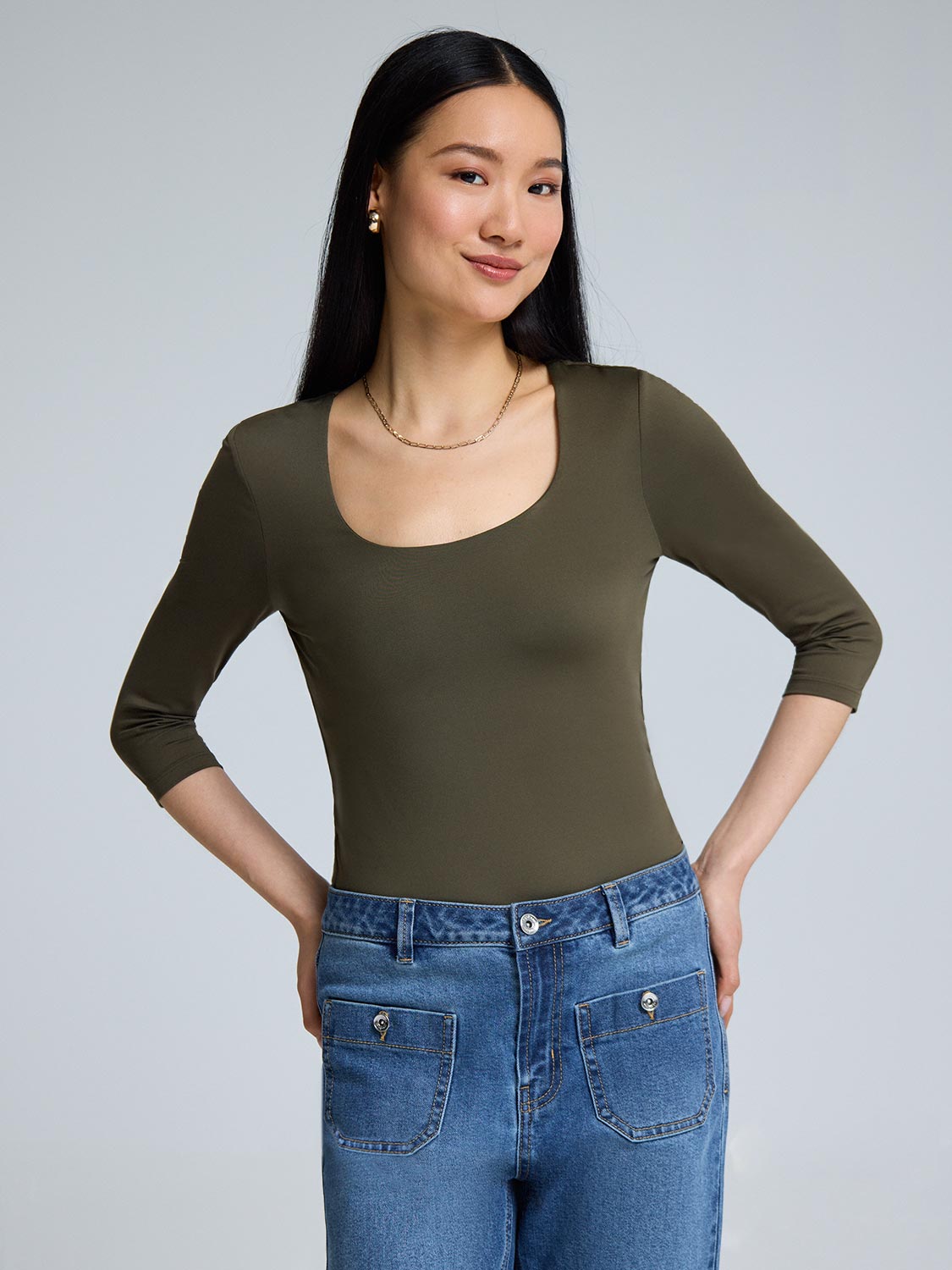 Scoop Neck 3/4 Sleeve T-Shirt