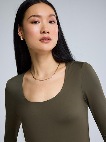 Scoop Neck 3/4 Sleeve T-Shirt