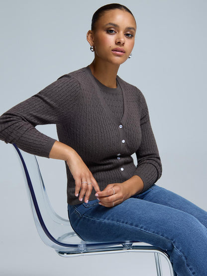 Cable Knit Sleeveless Sweater