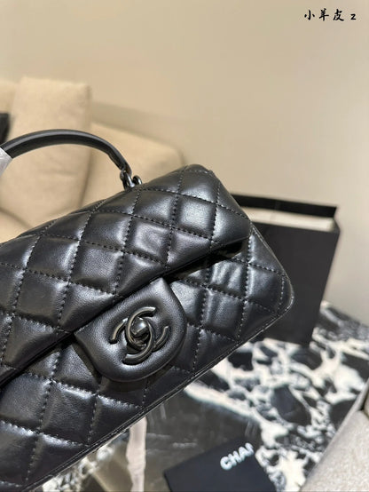 CHANEL Classic Black Lambskin Tote Bag 20_13_9cm