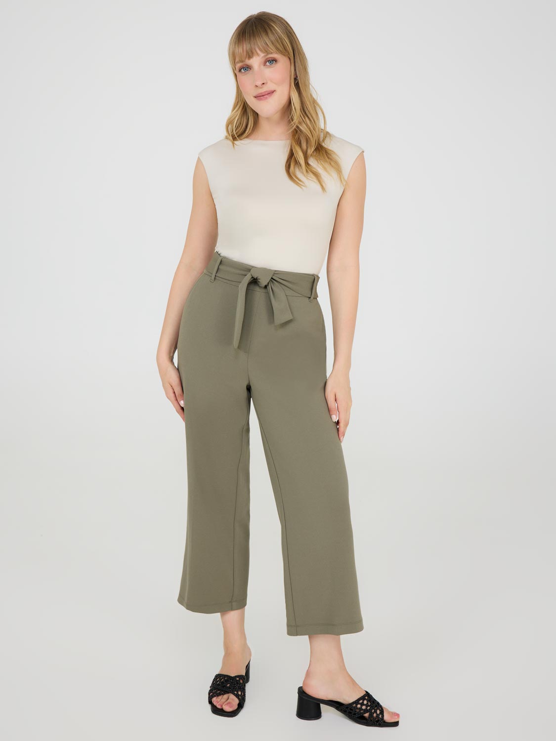 Crepe Gaucho Pants With Sash