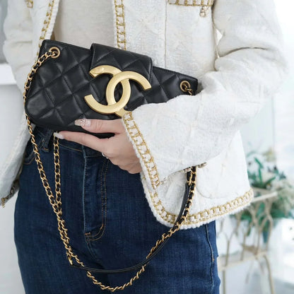 ____________ ______ Vintage Logo Quilted Lambskin Shoulder Bag 11.5x24x4.5cm