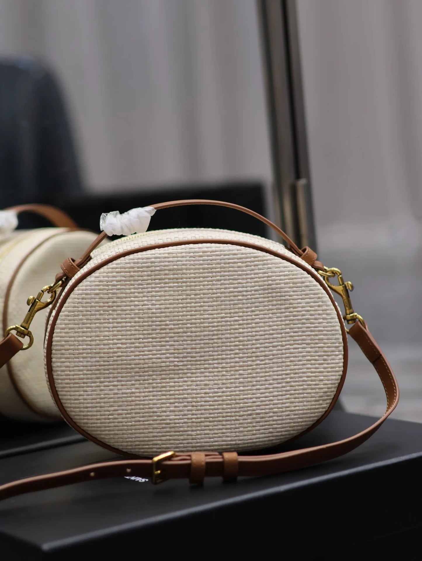 YSL Leather-trimmed raffia shoulder bag - 22_16.5_6cm