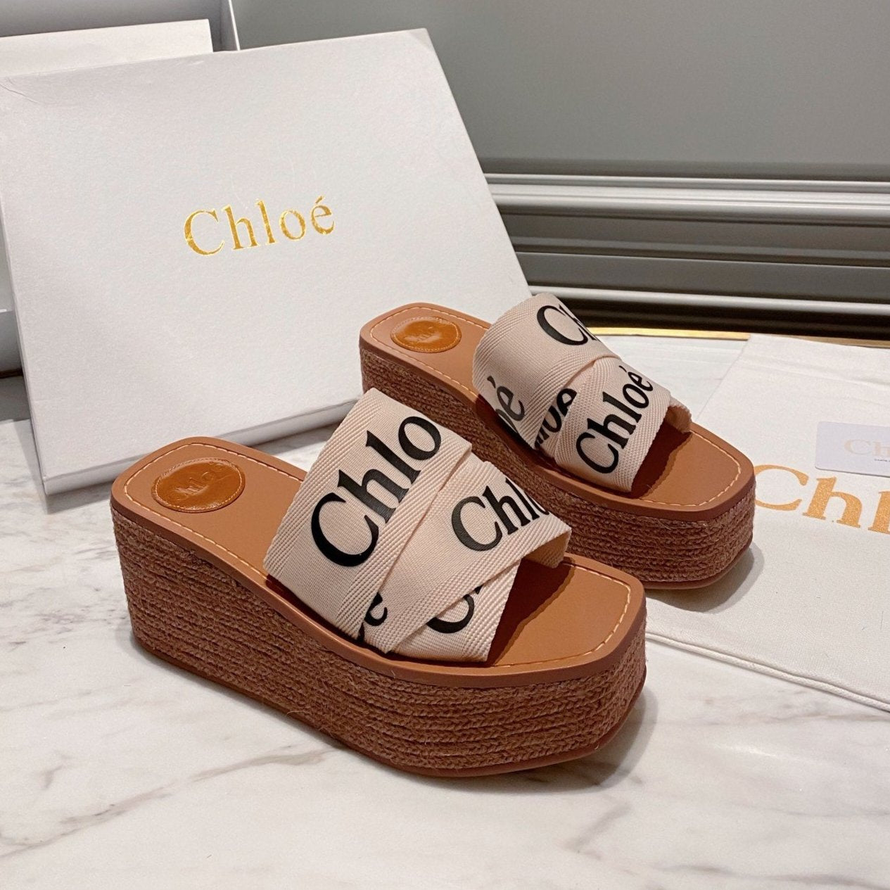 WOODY WEDGE IN BEIGE DENIM WITH BLACK LOGO
