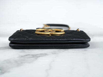 ____________ ______ Vintage Logo Quilted Lambskin Shoulder Bag 11.5x24x4.5cm