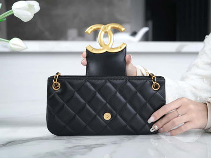 ____________ ______ Vintage Logo Quilted Lambskin Shoulder Bag 11.5x24x4.5cm