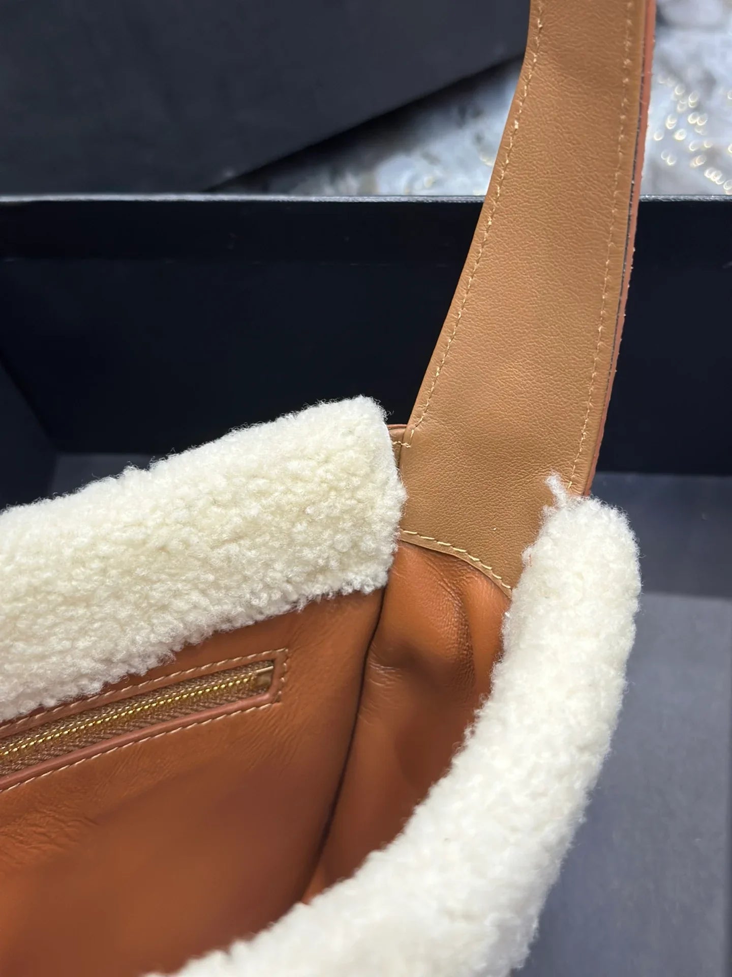 YSL Le5_7 Hobo Shearling Suede Shoulder Bag 25x14x6cm