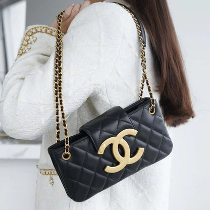 ____________ ______ Vintage Logo Quilted Lambskin Shoulder Bag 11.5x24x4.5cm