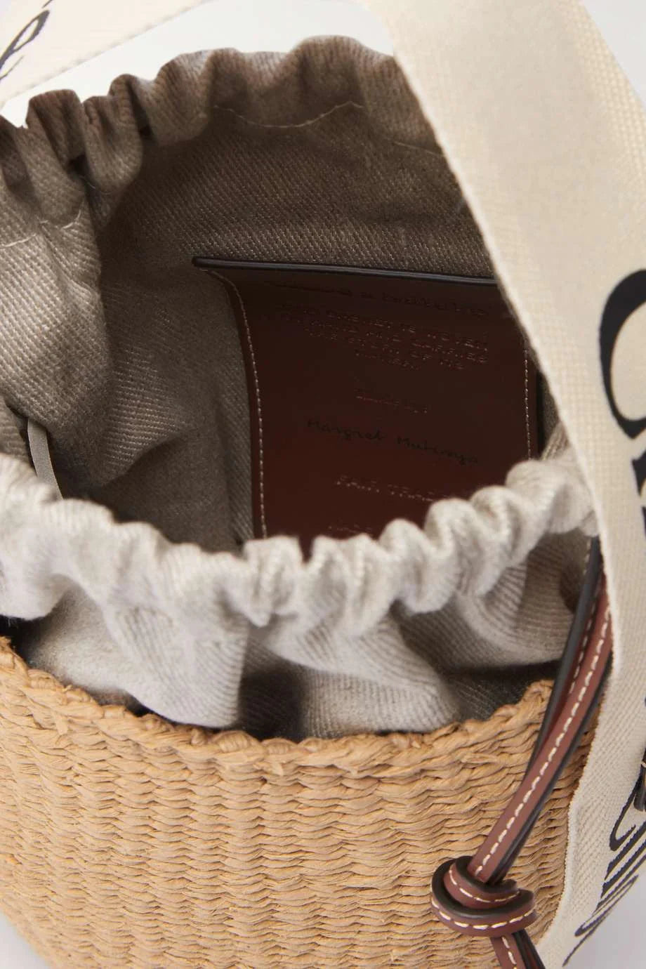 CHLO_ Woody small leather-trimmed raffia basket bag