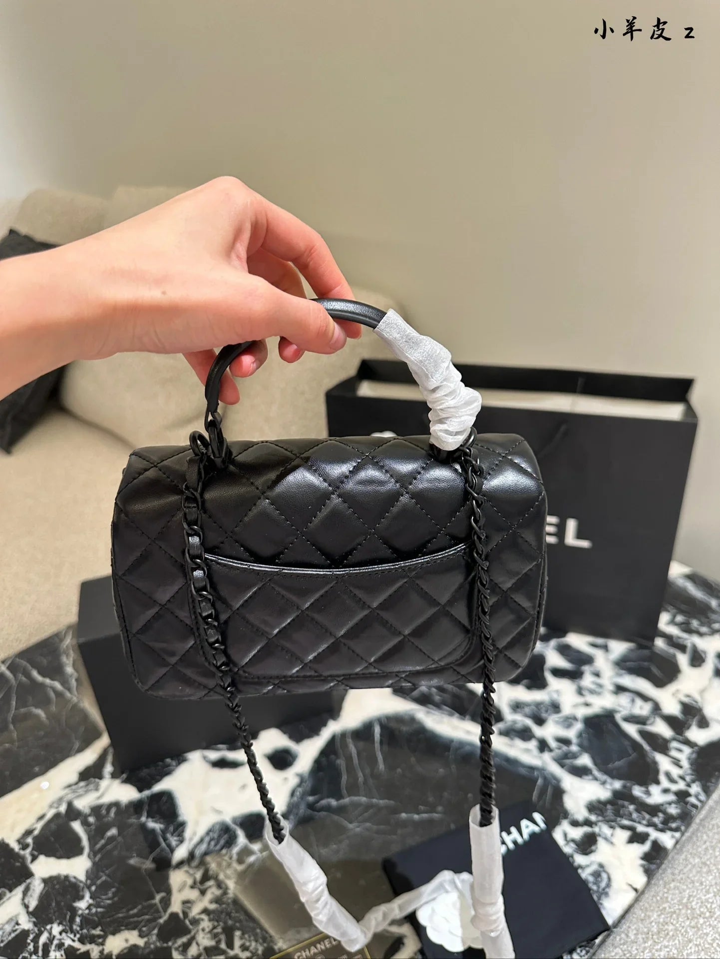 CHANEL Classic Black Lambskin Tote Bag 20_13_9cm