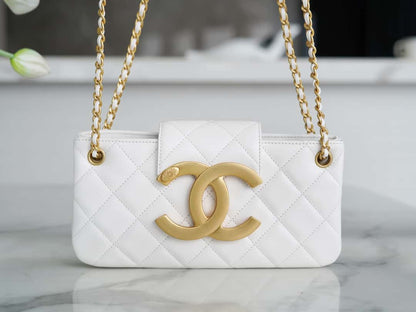 ____________ ______ Vintage Logo Quilted Lambskin Shoulder Bag 11.5x24x4.5cm