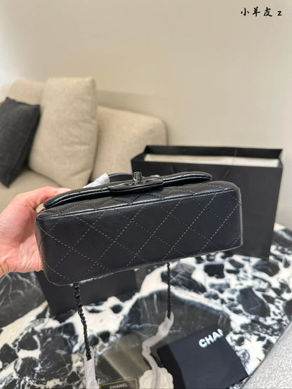 CHANEL Classic Black Lambskin Tote Bag 20_13_9cm